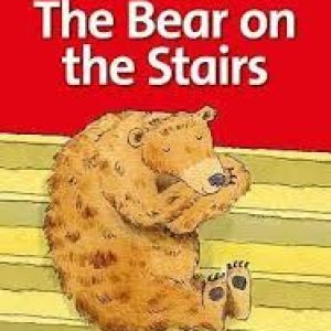 Family and Friends Level 2 Reader D: The Bear on the Stairs